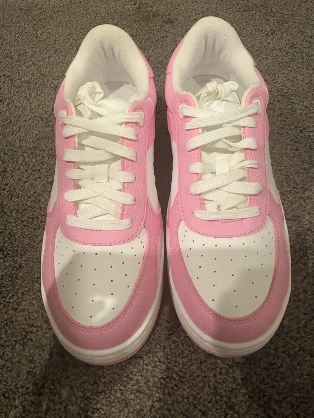 NEW! ALO Yoga Sneakers in Pink and White